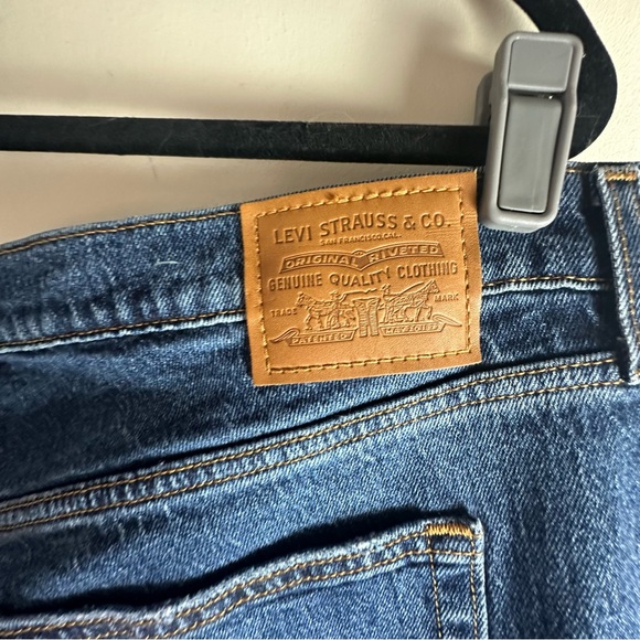 Levi’s Medium Wash Wedgie Button Fly RawHem 99%Cotton Women’s Jeans NWT Size 20W - Picture 6 of 16